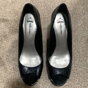 Black heels